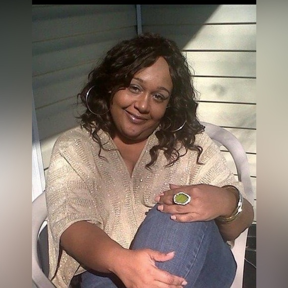 Live show listing - Picture 2 of 4